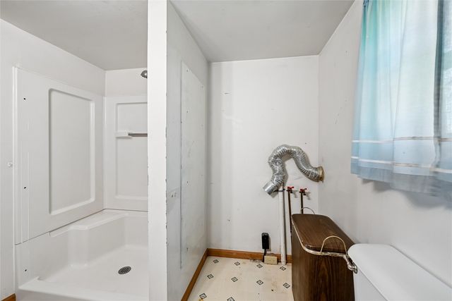 7771 13th Ave Drive, Belle Plaine, IA 52208
