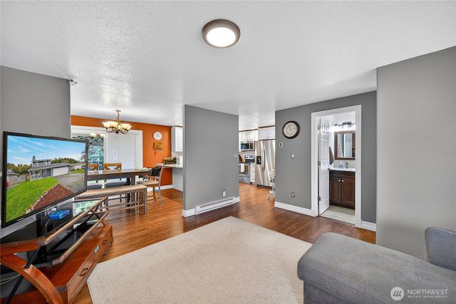 861 NW Haslo Pl, Oak Harbor, WA 98277