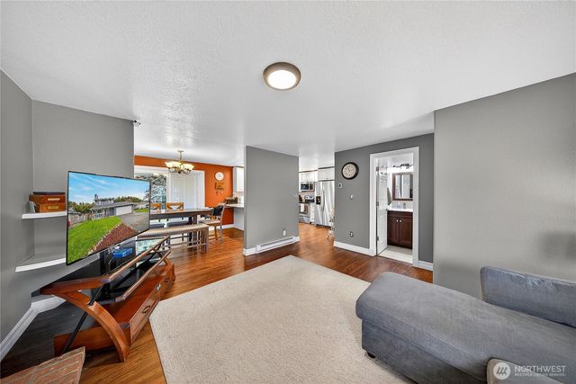 861 NW Haslo Pl, Oak Harbor, WA 98277