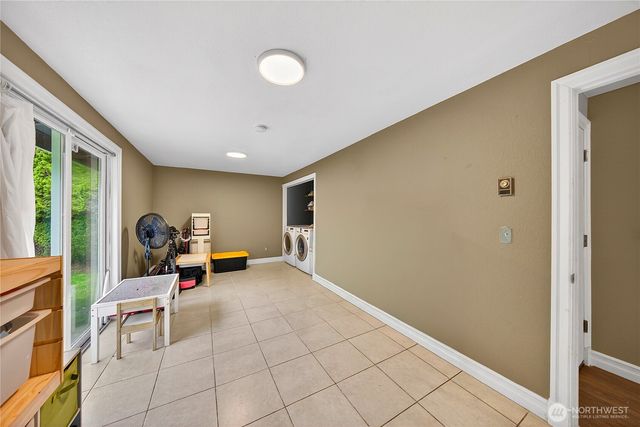 861 NW Haslo Pl, Oak Harbor, WA 98277