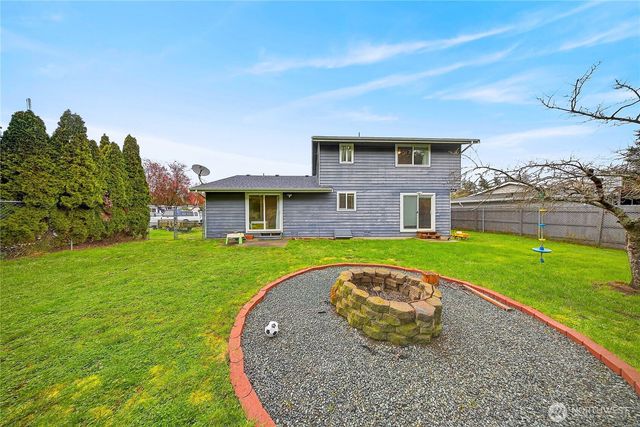 861 NW Haslo Pl, Oak Harbor, WA 98277