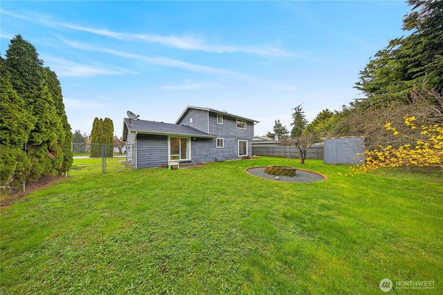 861 NW Haslo Pl, Oak Harbor, WA 98277