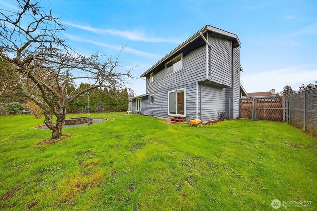 861 NW Haslo Pl, Oak Harbor, WA 98277
