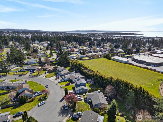 861 NW Haslo Pl, Oak Harbor, WA 98277