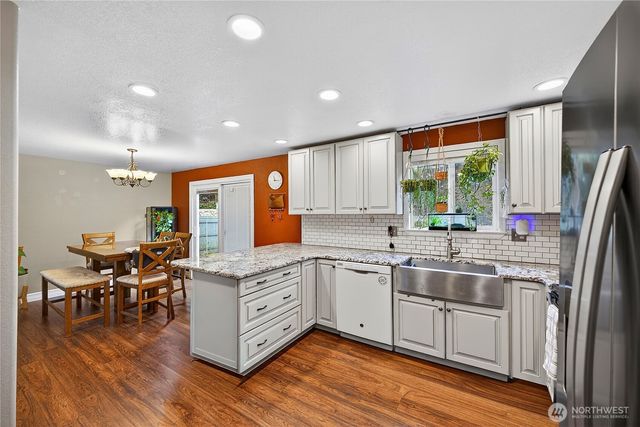 861 NW Haslo Pl, Oak Harbor, WA 98277