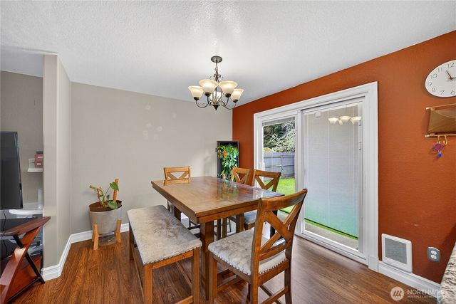 861 NW Haslo Pl, Oak Harbor, WA 98277