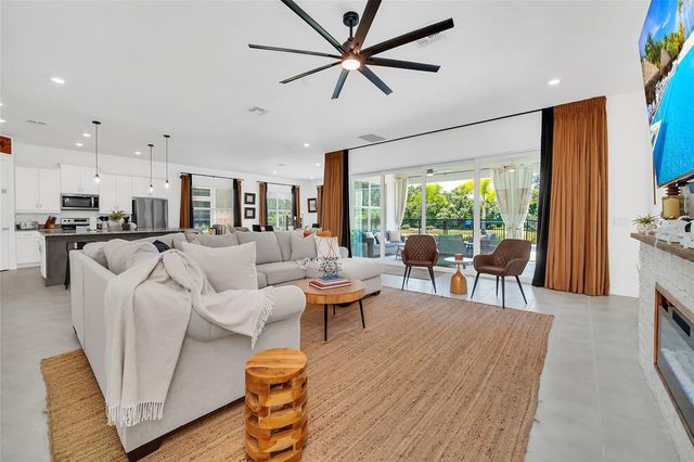 1213 RADIANT STREET, Reunion, FL 34747