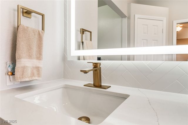 6311 American Beauty Avenue, Las Vegas, NV 89142