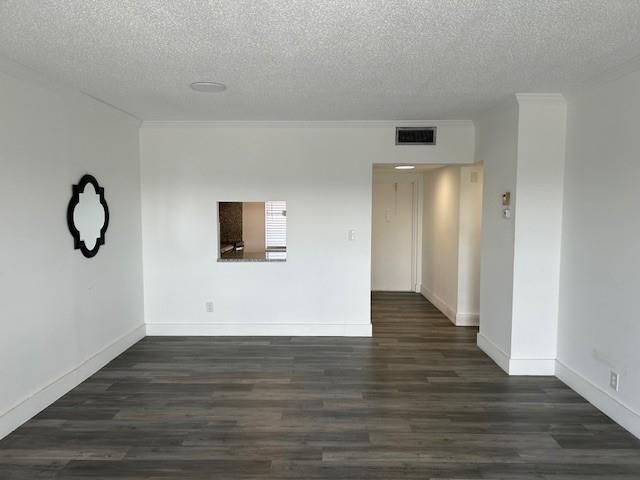 1000 Country Club Dr 403, Margate, FL 33063