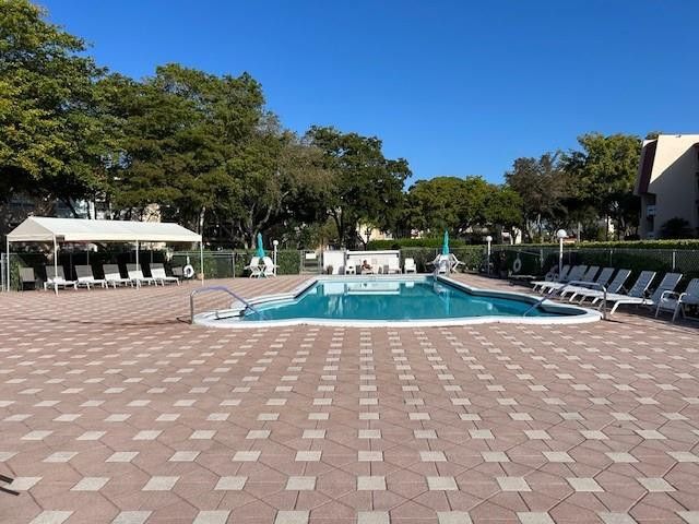 1000 Country Club Drive 403, Margate, FL 33063