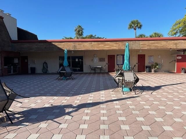 1000 Country Club Drive 403, Margate, FL 33063