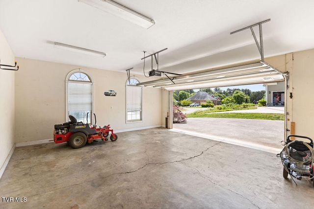 1414 Andera Drive, Maryville, TN 37801