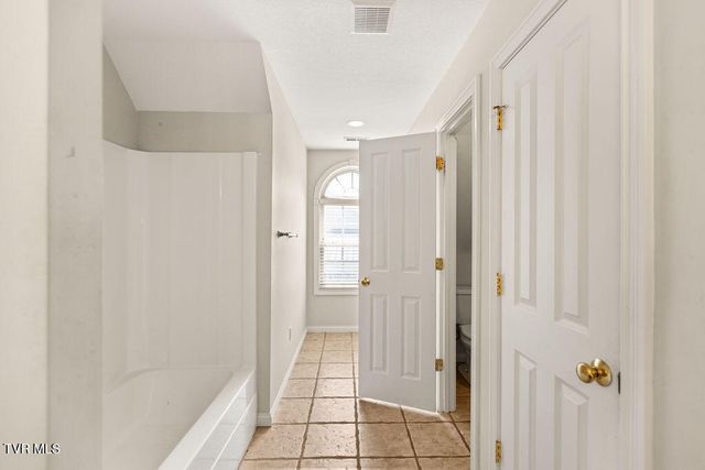 1414 Andera Drive, Maryville, TN 37801