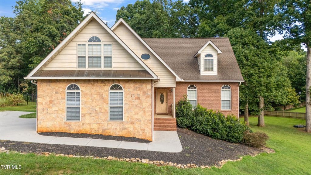 1414 Andera Drive, Maryville, TN 37801