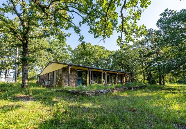 22132 Ray Wc 4425 Road, Evansville, AR 72948