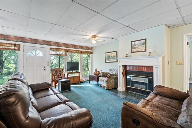 22132 Ray Wc 4425 Road, Evansville, AR 72948