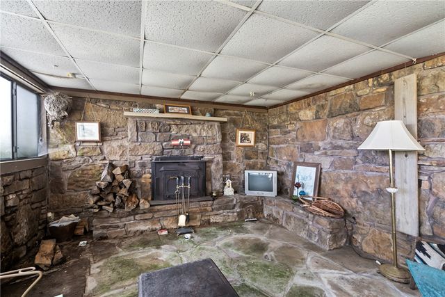 22132 Ray Wc 4425 Road, Evansville, AR 72948