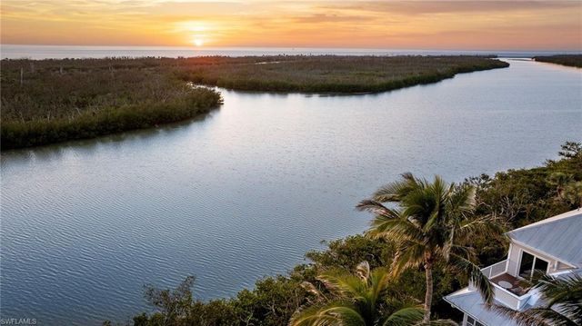 5423 Shearwater DR, Sanibel, FL 33957