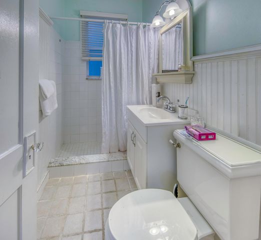411 S FEDERAL Highway, Lake Worth Beach, FL 33460