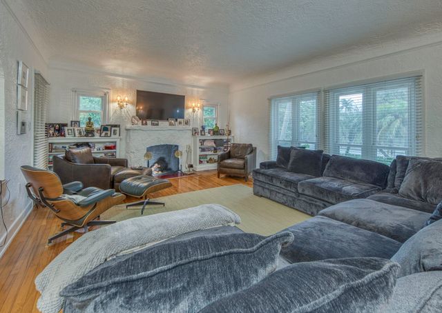 411 S FEDERAL Highway, Lake Worth Beach, FL 33460