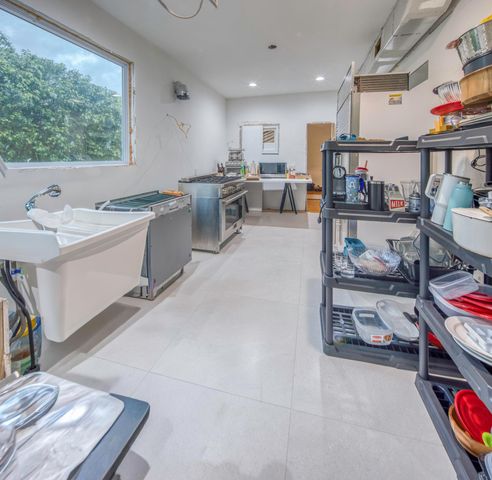 411 S FEDERAL Highway, Lake Worth Beach, FL 33460