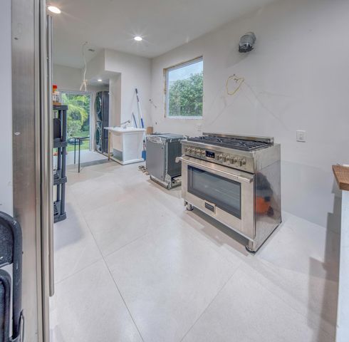 411 S FEDERAL Highway, Lake Worth Beach, FL 33460