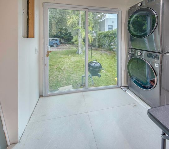 411 S FEDERAL Highway, Lake Worth Beach, FL 33460
