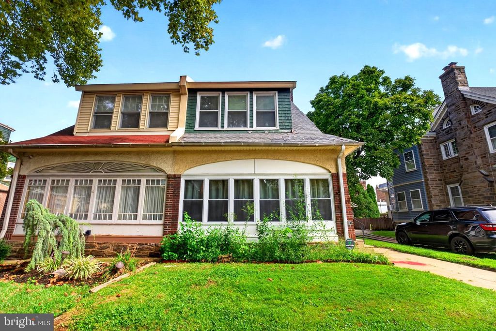 1021 ALLENGROVE, PHILADELPHIA, PA 19124 — photo 2