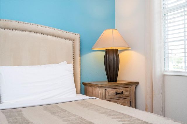 1646 MOON VALLEY DRIVE, Davenport, FL 33896