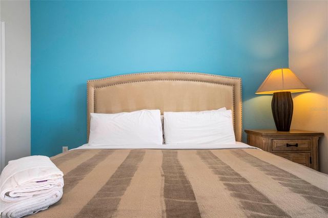 1646 MOON VALLEY DRIVE, Davenport, FL 33896