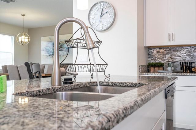 1646 MOON VALLEY DRIVE, Davenport, FL 33896