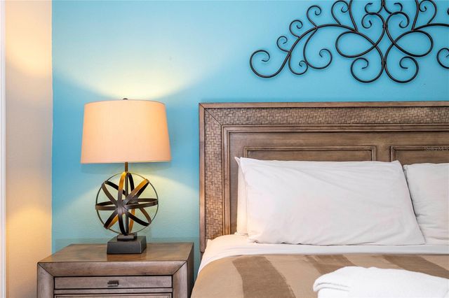 1646 MOON VALLEY DRIVE, Davenport, FL 33896