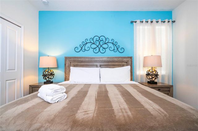 1646 MOON VALLEY DRIVE, Davenport, FL 33896