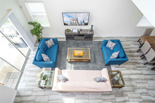 1646 MOON VALLEY DRIVE, Davenport, FL 33896