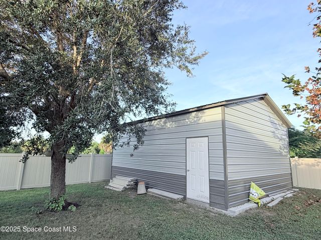 2473 Largo Avenue SW, Palm Bay, FL 32908