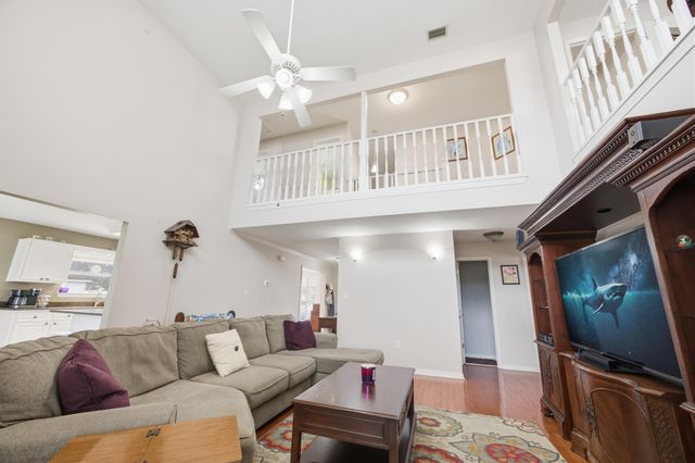 2917 Shalimar Lane, Shalimar, FL 32579