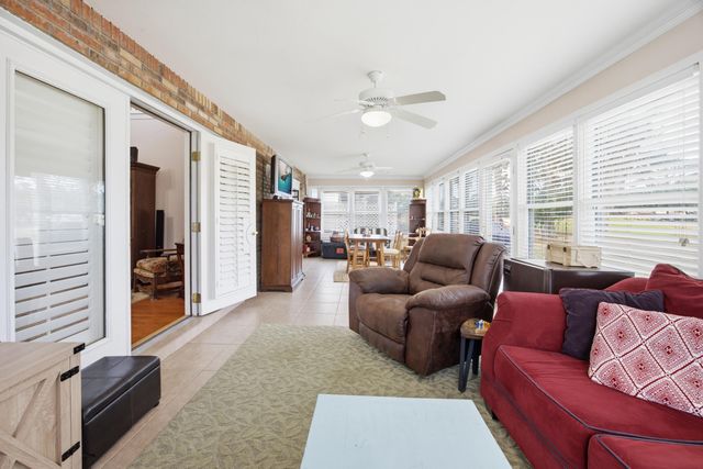 2917 Shalimar Lane, Shalimar, FL 32579