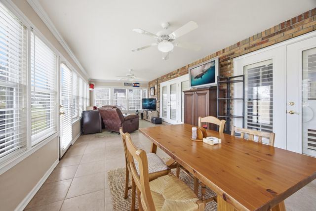 2917 Shalimar Lane, Shalimar, FL 32579