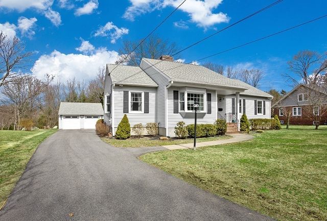 221 High St, Canton, MA 02021