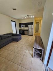 588 SE 35th Ter 0, Homestead, FL 33033