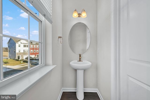 6 MERION AVE, Rosedale, MD 21237