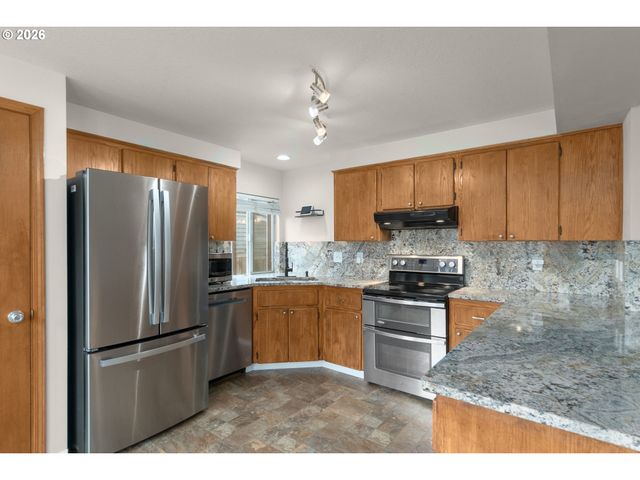 5621 Nw 179TH Ave, Portland, OR 97229