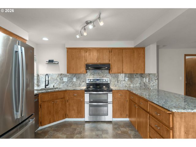 5621 Nw 179TH Ave, Portland, OR 97229