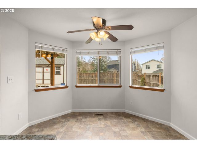 5621 Nw 179TH Ave, Portland, OR 97229