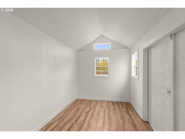 5621 Nw 179TH Ave, Portland, OR 97229