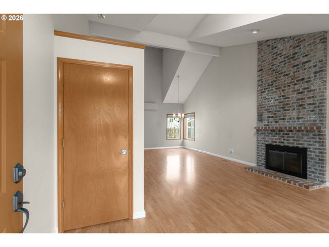 5621 Nw 179TH Ave, Portland, OR 97229