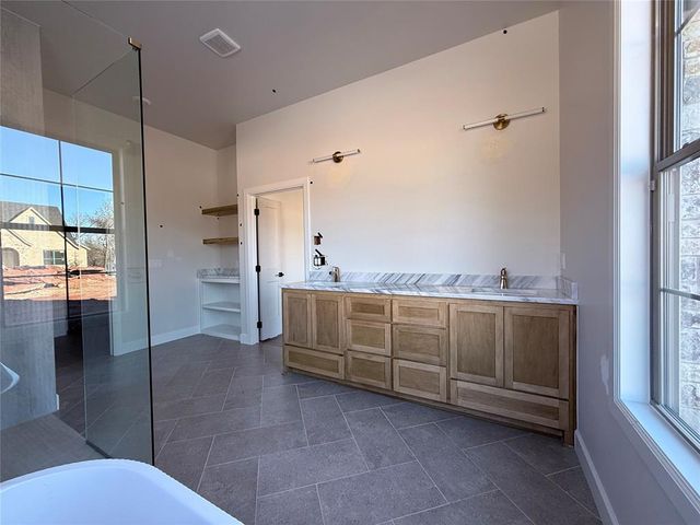 7941 Silver Spur, Edmond, OK 73007