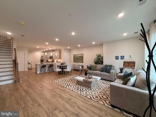 98 VILLAGE DR, Skillman, NJ 08558