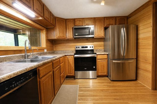 334 Wismer Rd, Camden, TN 38320