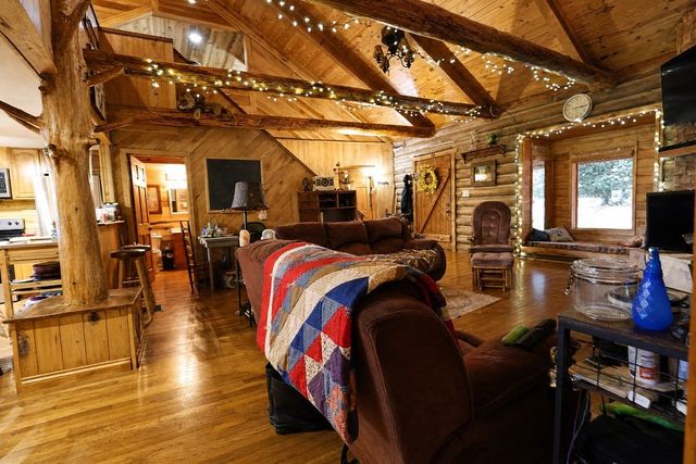 334 Wismer Rd, Camden, TN 38320